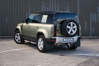 Land Rover Defender 110 D300 S