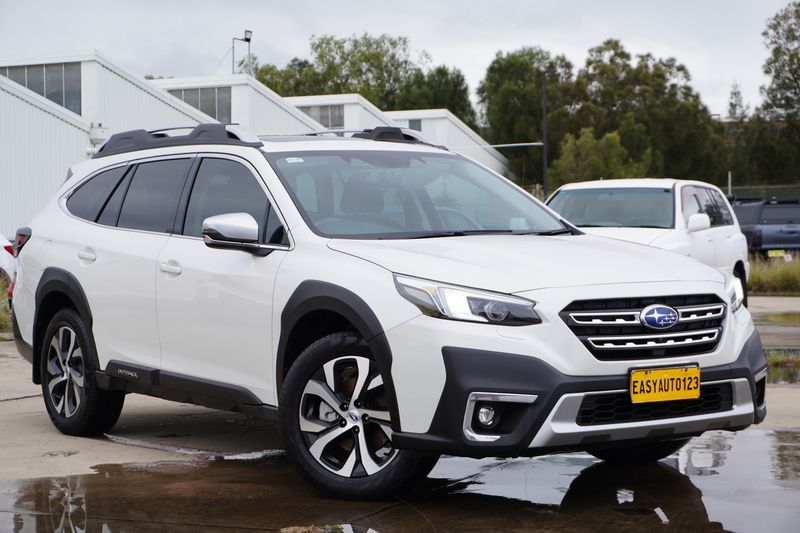 SUBARU OUTBACK AWD Touring