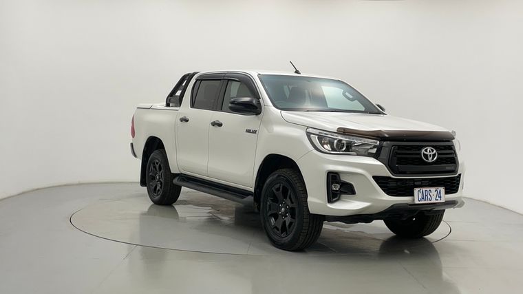 2018 TOYOTA HILUX ROGUE (4x4)
