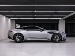 Aston Martin DB12 Coupe