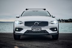 Volvo V60 B5 AWD Cross Country