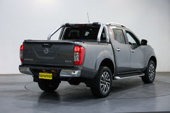 NISSAN NAVARA ST-X