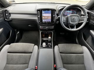 Volvo XC40 B4 AWD Ultra Dark