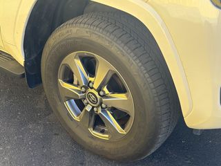 TOYOTA LANDCRUISER VX