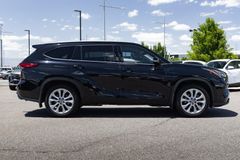 Toyota Kluger