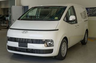 Hyundai STARIA LOAD