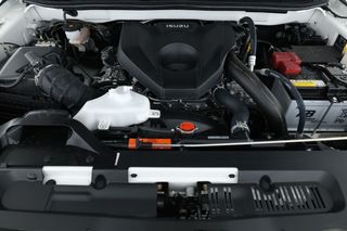 Isuzu MU-X