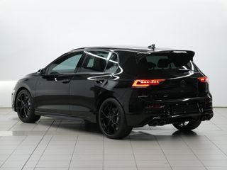 Volkswagen Golf R Touring Black Package