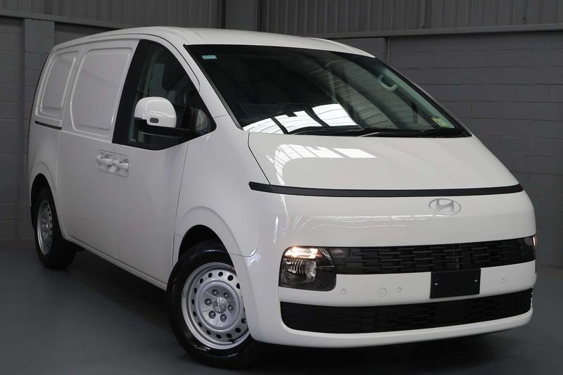 Hyundai STARIA LOAD