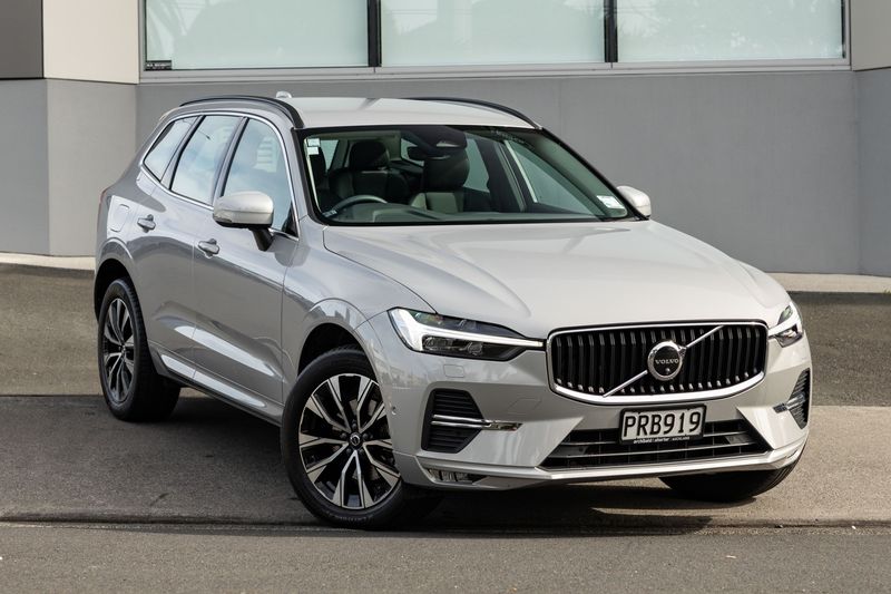 Volvo XC60 B5 AWD Plus
