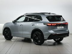 Volkswagen Tiguan R-Line AWD Black P Tour