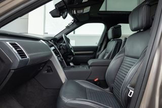 Land Rover Discovery D300 R-Dynamic HSE
