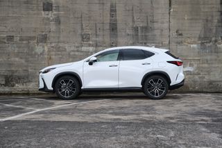 Lexus NX 350h Limited