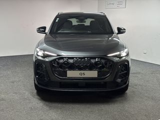 Audi Q5 SUV TFSI quattro S tronic 1