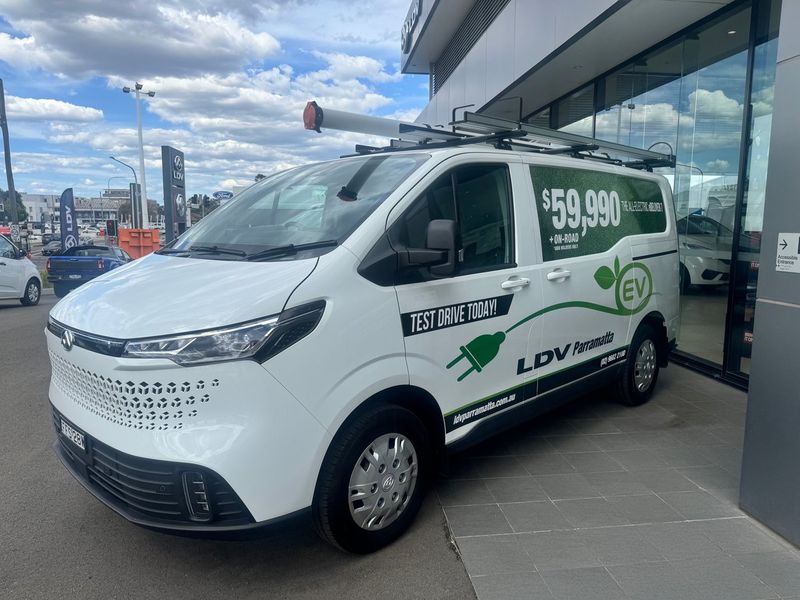 LDV V70 2023 SWB LR 77kWh 3 Seat Van