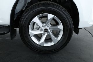 Isuzu MU-X