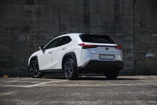 Lexus UX 300h Limited