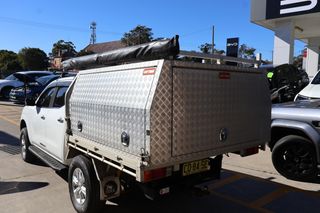 NISSAN NAVARA RX