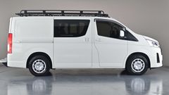 2022 TOYOTA HIACE LWB (5 SEATS)