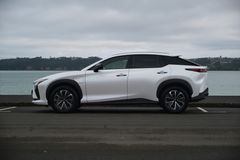 Lexus RZ 450e Core