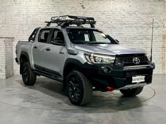 TOYOTA HILUX Rugged X