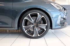 CUPRA Leon VZ Sportstourer 228kW 2L Turbo Petrol