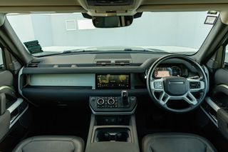 Land Rover Defender 110 D240 SE