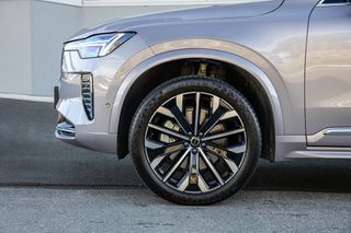 Volvo XC90 B5 AWD Ultra Bright
