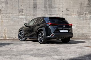Lexus UX 300h Limited