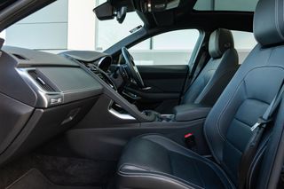 Jaguar E-Pace P250 AWD R-Dynamic SE