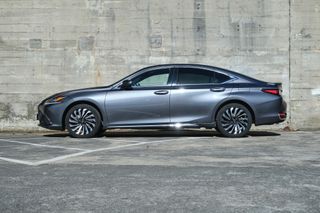 Lexus ES 300H Crafted Edition