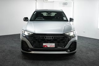 Audi Q8 PHEV/4WD/8AT