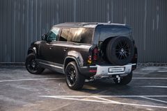 Land Rover Defender 110 D250 S