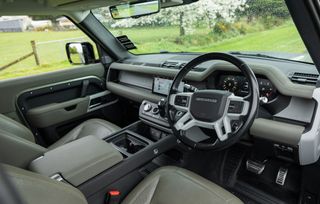 Land Rover Defender 90 D240 SE