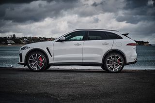 Jaguar F-Pace SVR