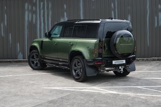 Land Rover Defender 110 425 EDITION