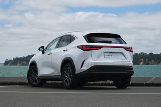 Lexus NX 350h Premium