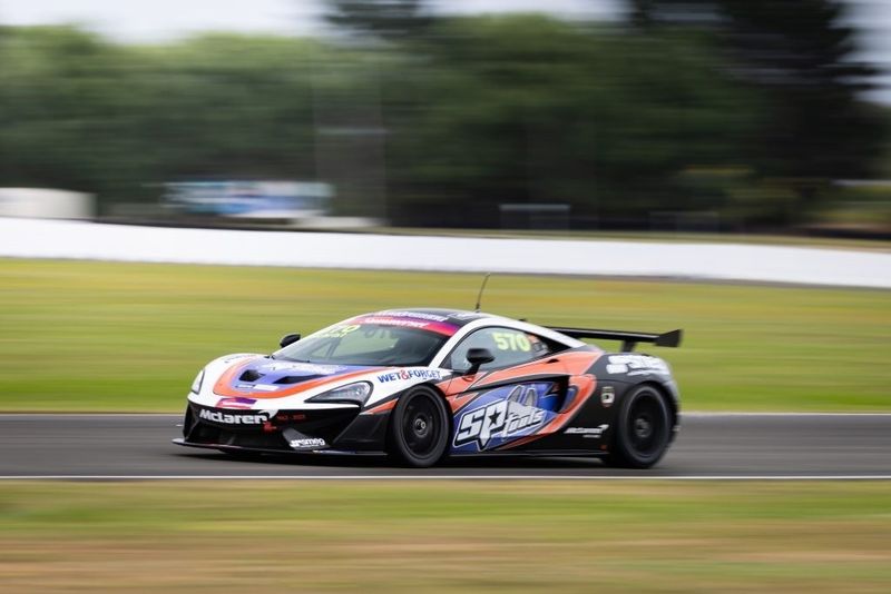 McLaren 570S 570 GT4