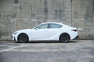 Lexus IS 300H F SPORT