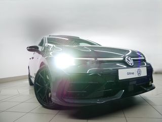 Volkswagen Golf R Touring Black Package