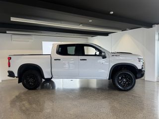Chevrolet Silverado ZR2