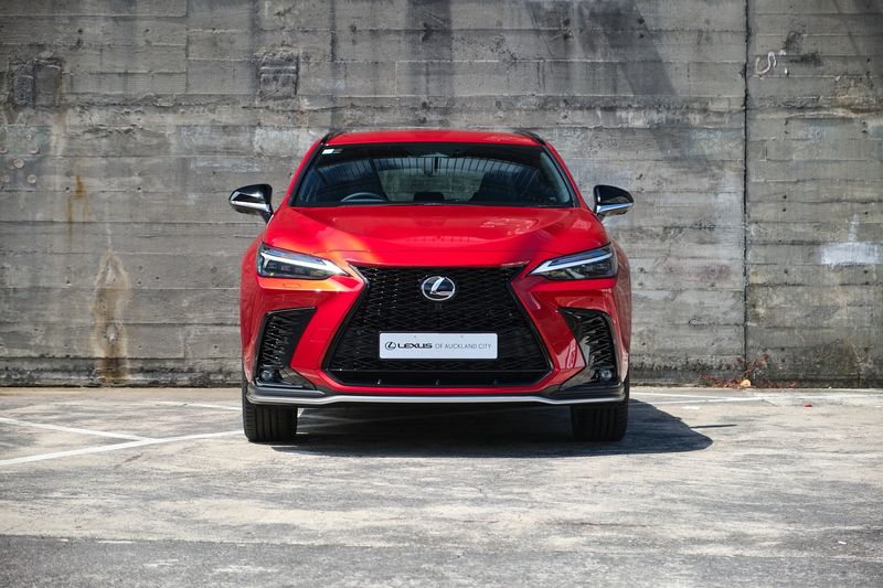 Lexus NX 450h+ F-Sport