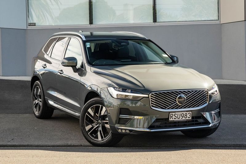 Volvo XC60 B5 AWD Plus