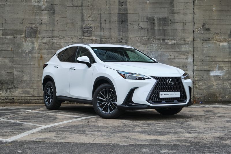 Lexus NX 350h Premium