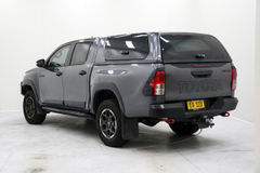 TOYOTA HILUX Rugged X