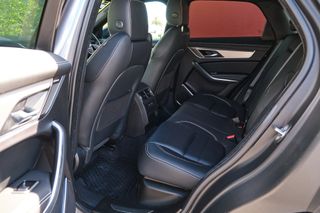Jaguar F-Pace P250 R-Dynamic SE