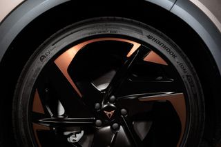 CUPRA Tavascan VZ