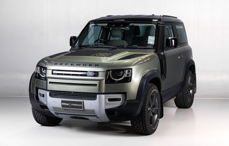 Land Rover Defender 90 D240 SE
