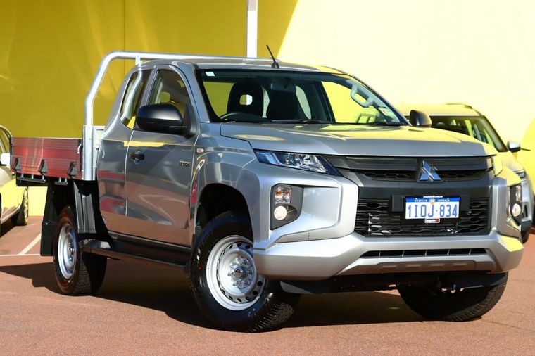 MITSUBISHI TRITON GLX