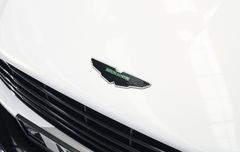 Aston Martin DB11 V12